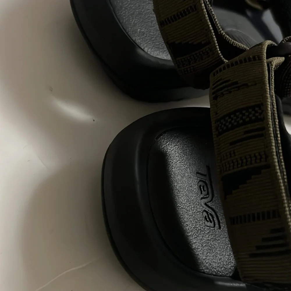 TEVA HURRICANE‎ XLT CHARACTER DARK OLIVE GREEN STRAP HIKING SANDALS SIZE 9